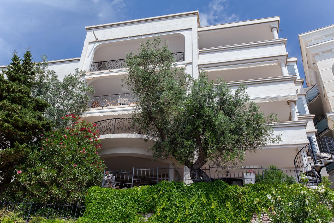 Stefan Apartment